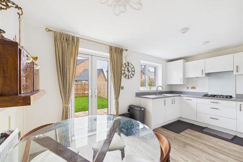 3 bedroom semi-detached house for sale, Loosley Lane, Holbrooks, Coventry *No Chain*