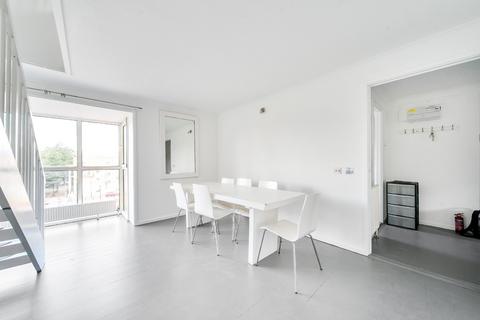 2 bedroom flat for sale, Princes Court, Surrey Quays, London, SE16