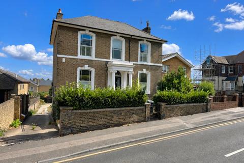 4 bedroom detached house for sale, Parrock Road, Gravesend, DA12