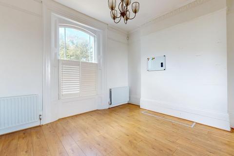 4 bedroom detached house for sale, Parrock Road, Gravesend, DA12