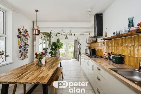 5 bedroom terraced house for sale, Finsbury Terrace, Brynmill, Swansea