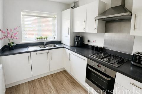 2 bedroom end of terrace house for sale, Elm Gardens, Mountnessing, CM15