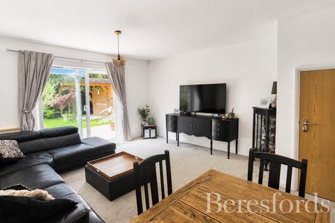 2 bedroom end of terrace house for sale, Elm Gardens, Mountnessing, CM15