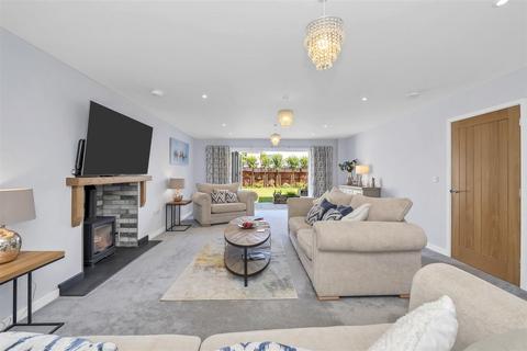 4 bedroom detached house for sale, Cedars Close, Thurston, Bury St. Edmunds