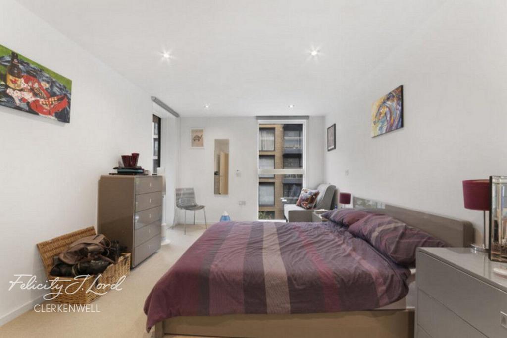 Apartment in LONDON - View 3