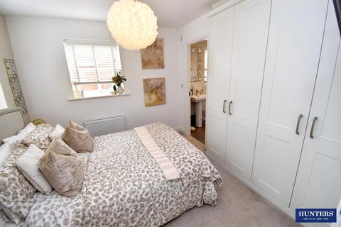 4 bedroom detached house to rent, Morcom Drive, Leicester