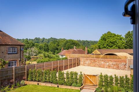 undefined, Chilworth, Guildford