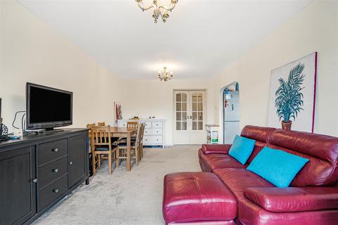 2 bedroom flat for sale, Tudor Road, Kingston Upon Thames KT2