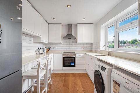 2 bedroom flat for sale, Tudor Road, Kingston Upon Thames KT2