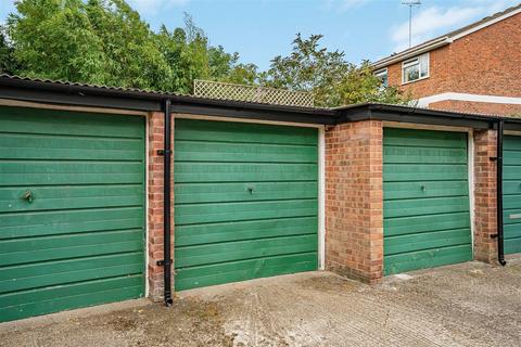 2 bedroom flat for sale, Tudor Road, Kingston Upon Thames KT2