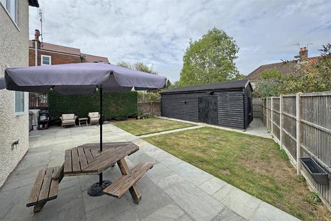 4 bedroom semi-detached house for sale, Woodside Road Chiddingfold  *No Onward Chain*