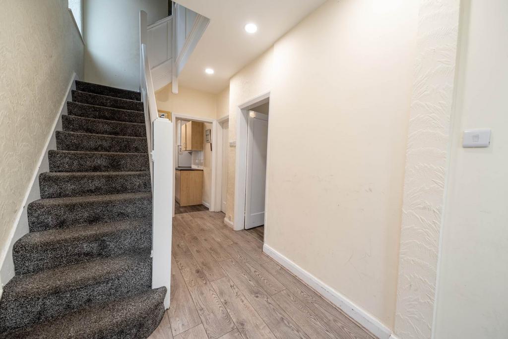 House in Salford - View 2