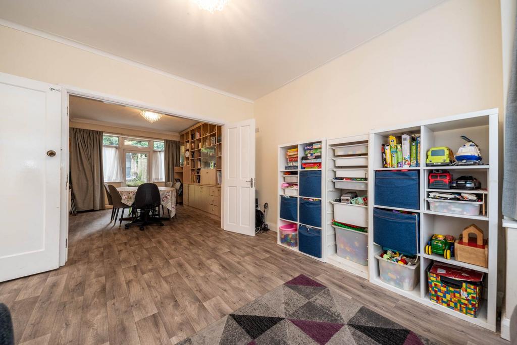 House in Salford - View 5