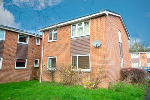 1 bed flat/apartment for rent in Parsons Close, Newbury, RG14