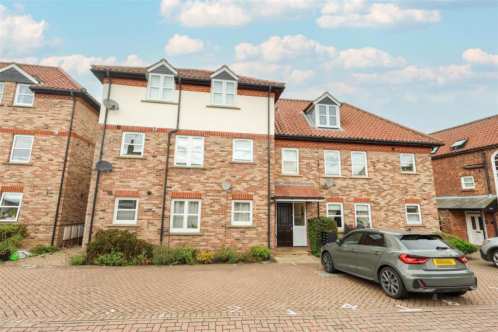 Apartment in Ripon - View 5