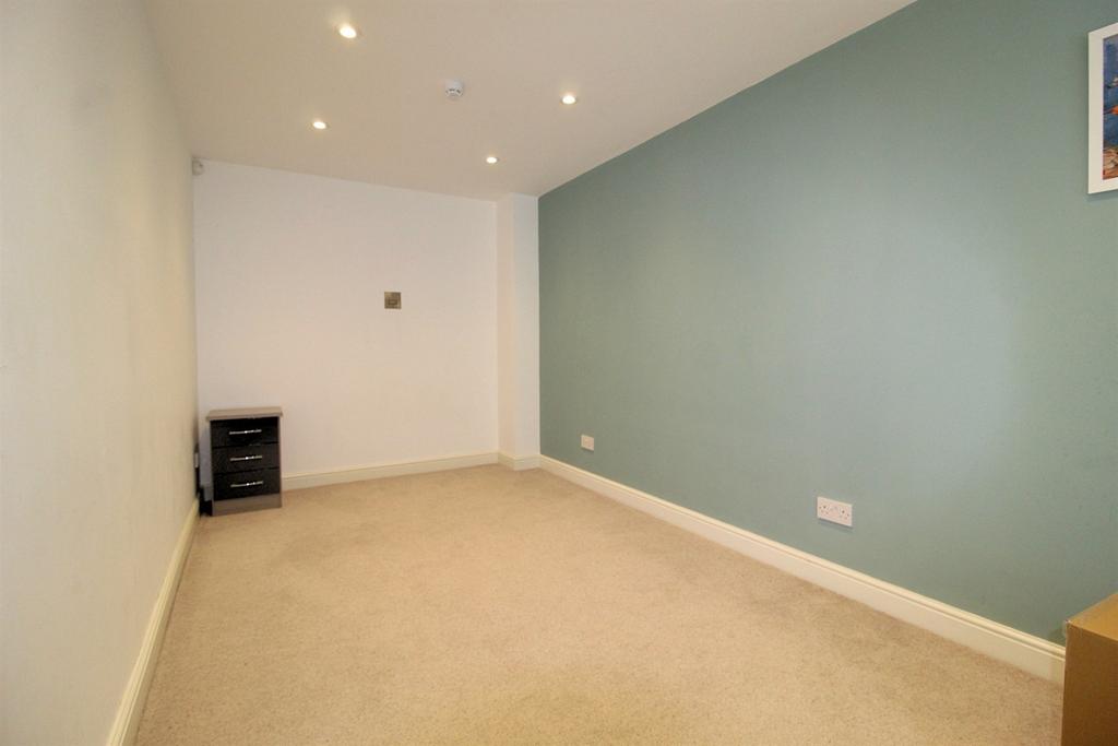 House in Stockport, Heaton Mersey, The Four Heatons - View 4