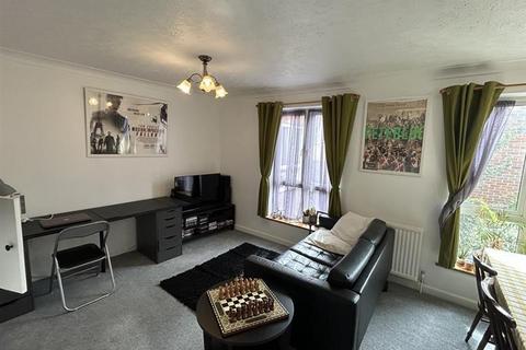 2 bedroom house to rent, Temple Mews, Canterbury CT1