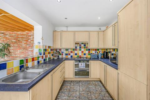 3 bedroom semi-detached house for sale, Forest Edge, Buckhurst Hill