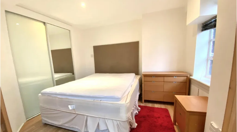 Apartment in London - View 5