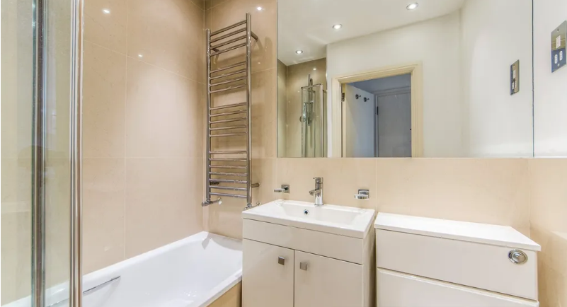 Apartment in London - More