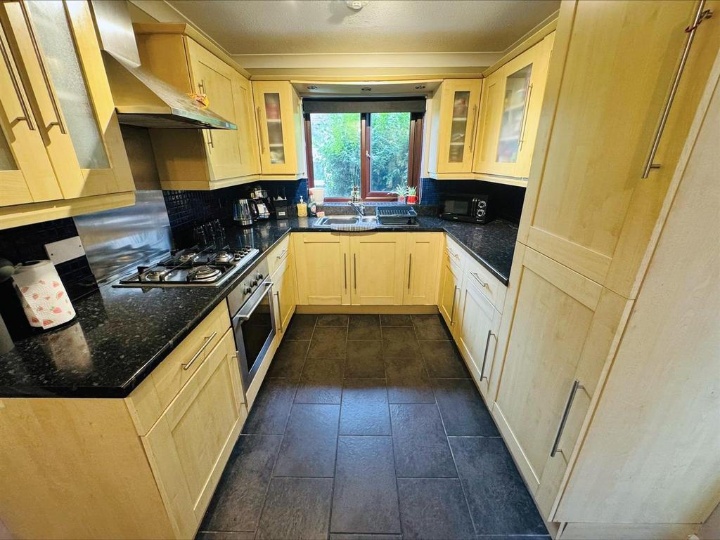 House in Dafen, Halfway, Llanelli Rural - View 3