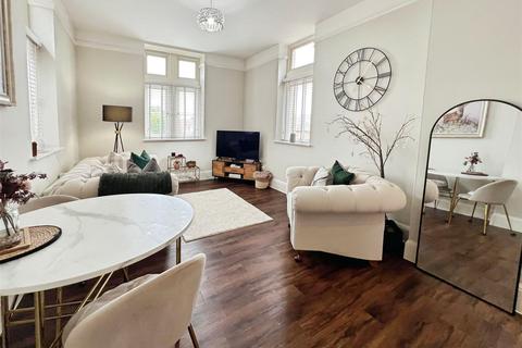 1 bedroom flat for sale, Oliver Road, Bicton Heath, Shrewsbury