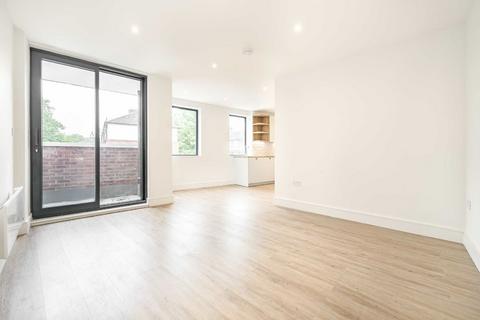 Studio to rent, Albion Street, London SE16
