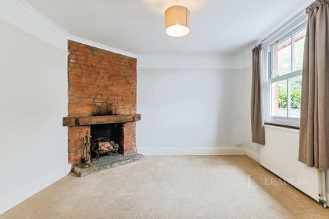 2 bedroom semi-detached house to rent, Fair Oak Lane, Chessington, KT9