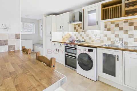3 bedroom terraced house to rent, Sycamore Road, Sudbury CO10