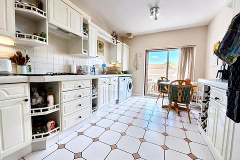 2 bedroom apartment for sale, Westwood Road, Southampton