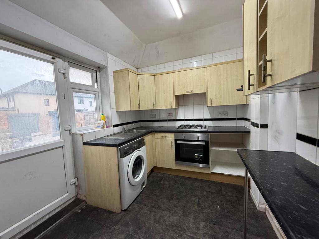 House in Dagenham - View 2