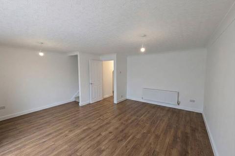 3 bedroom terraced house to rent, Wantage, Telford TF7