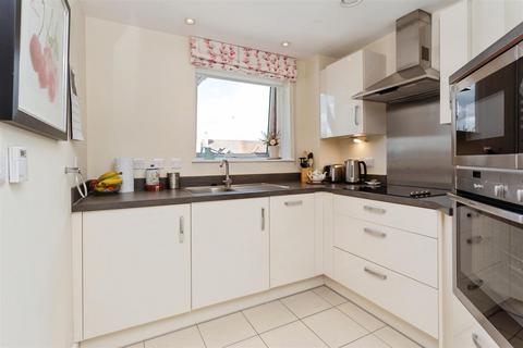 undefined, Josiah Drive, Ickenham