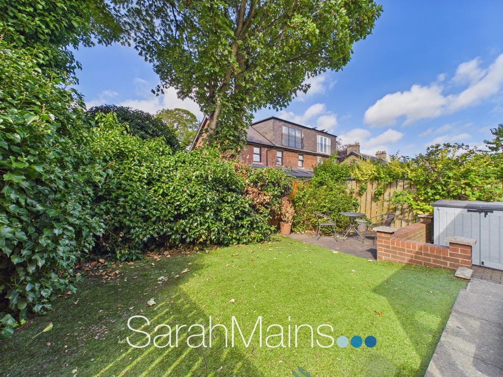 House in Newcastle Upon Tyne - View 4