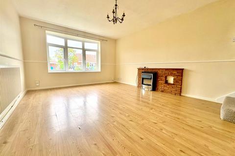 2 bedroom semi-detached house to rent, Cabot Grove, Wolverhampton