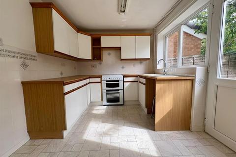 2 bedroom semi-detached house to rent, Cabot Grove, Wolverhampton