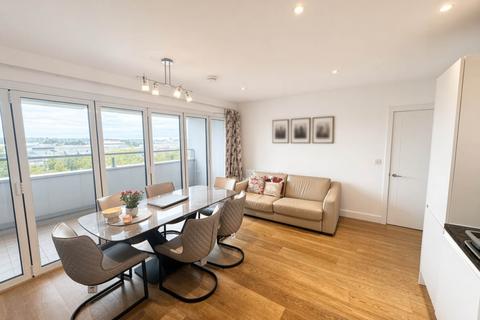 2 bedroom flat for sale, Elstree Way, Borehamwood