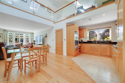 3 bedroom detached house for sale, Old Farm Road, Hampton TW12