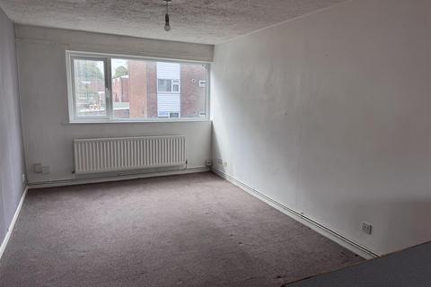1 bedroom flat for sale, Villa Court, Madeley