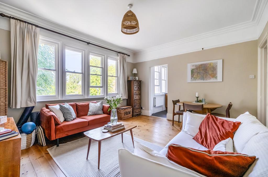 Apartment in Reading, Newtown - View 2