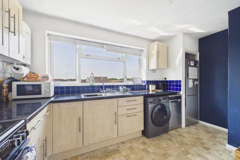 2 bedroom flat for sale, Cherry Close, Milton