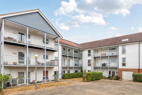 2 bedroom apartment for sale, Howden Drive, Addlestone, Surrey, KT15