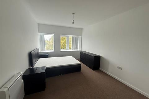 1 bedroom apartment to rent, High Street, Kingswinford