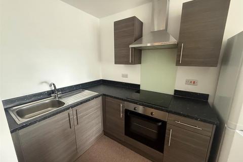 1 bedroom apartment to rent, High Street, Kingswinford