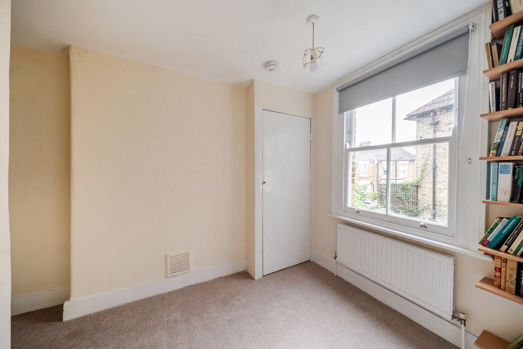 House in London - View 5