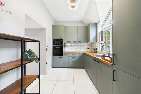 3 bedroom detached house for sale, Van Diemans Road, Chelmsford, Essex, CM2