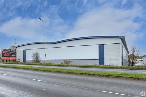 Warehouse to rent, Cannock Rd Featherstone WV10 7QZ