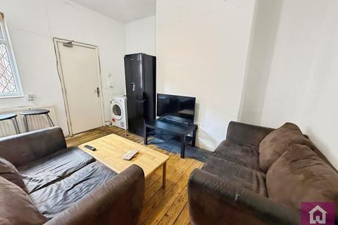 4 bedroom terraced house to rent, Olney Street, Manchester, Greater Manchester, M13