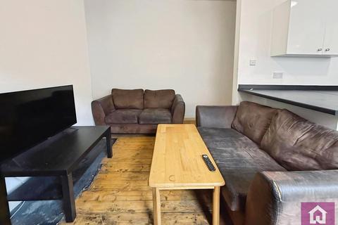 4 bedroom terraced house to rent, Olney Street, Manchester, Greater Manchester, M13