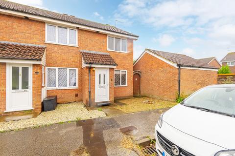 2 bedroom end of terrace house to rent, Wannock Close, Carlton Colville